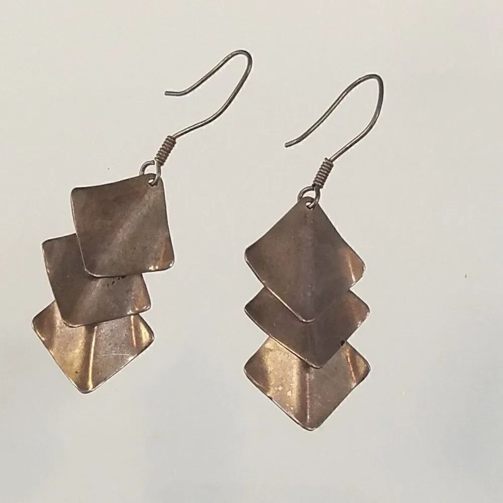 Dangling Drop Earrings 3 Tier Diamond Shape Pierced Metal